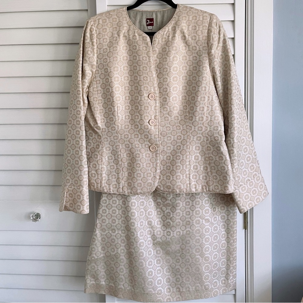 Womens 2 Piece Suit (Collarless Blazer & Pencil skirt)